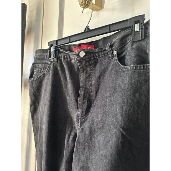 Gloria Vanderbilt Women’s size 14 dark gray cropped jeans - Picture 3 of 6